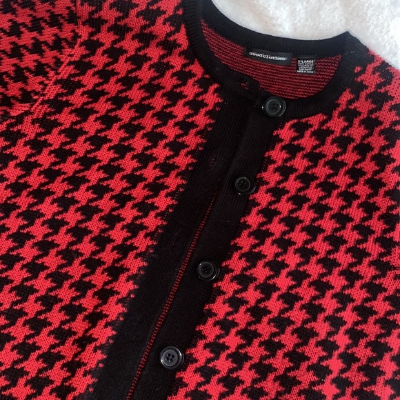 HOUNDSTOOTH SWEATER - Picture 2 of 5